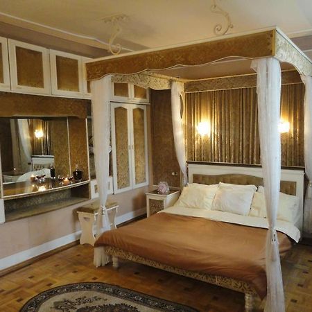 Classic Apartment On Kievyan Yerevan Exterior foto